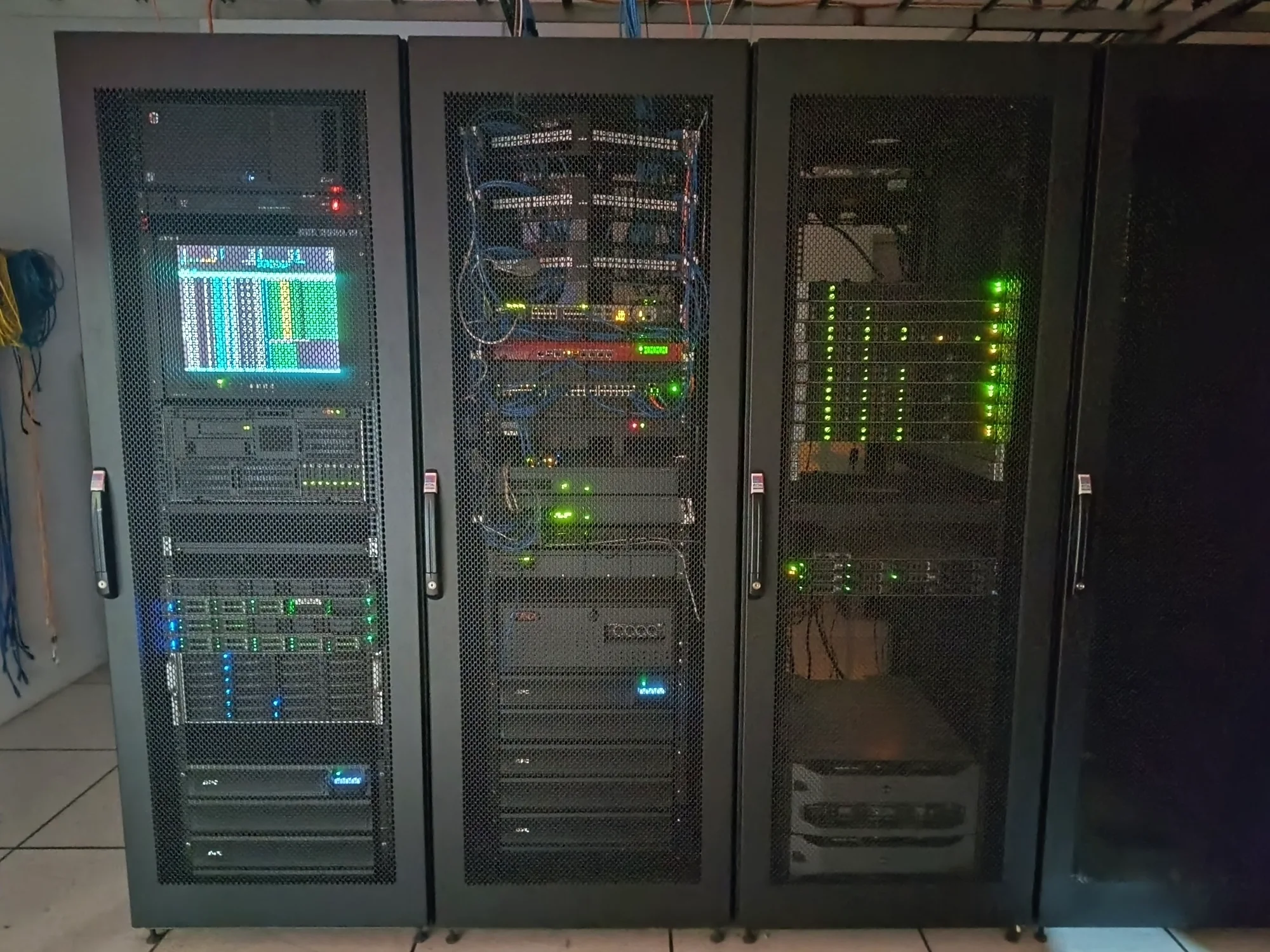The physical server racks powering i85.net